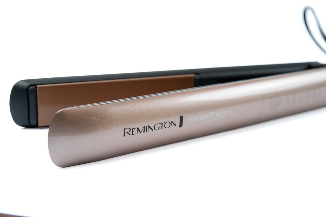 Plancha Remington dorada con argán y Keratina original - Vista 7